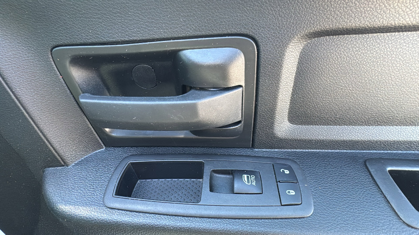 Used 2023 RAM 3500 Tradesman w/ Chrome Appearance Group image 29