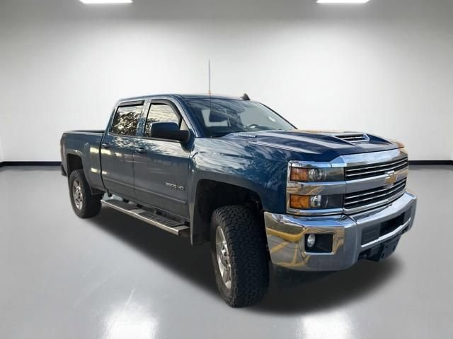 Used 2018 Chevrolet Silverado 2500 LT w/ LT Convenience Package image 2