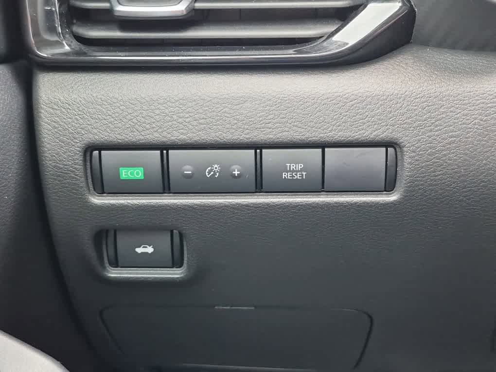 Used 2024 Nissan Sentra SV FWD image 19