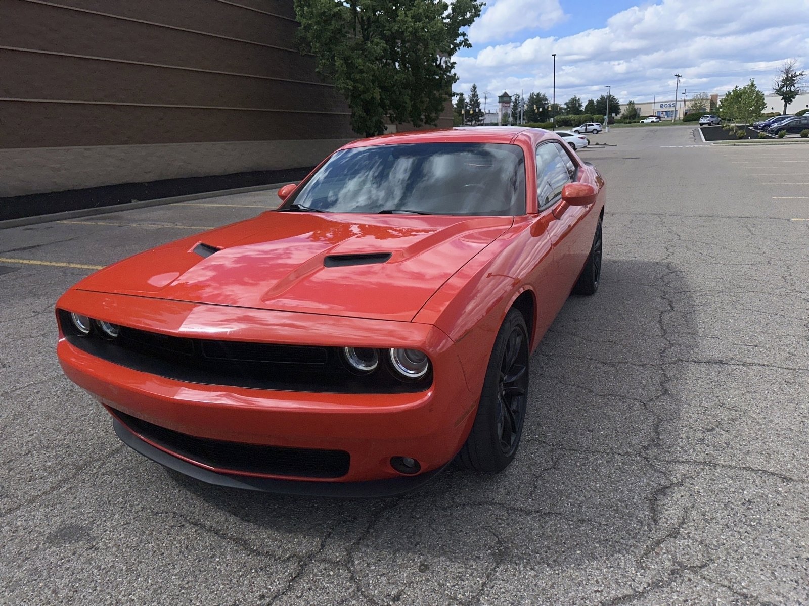 Used 2018 Dodge Challenger SXT w/ Blacktop Package RWD image 13