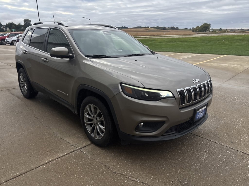 Used 2020 Jeep Cherokee Latitude Plus w/ Cold Weather Group video 3