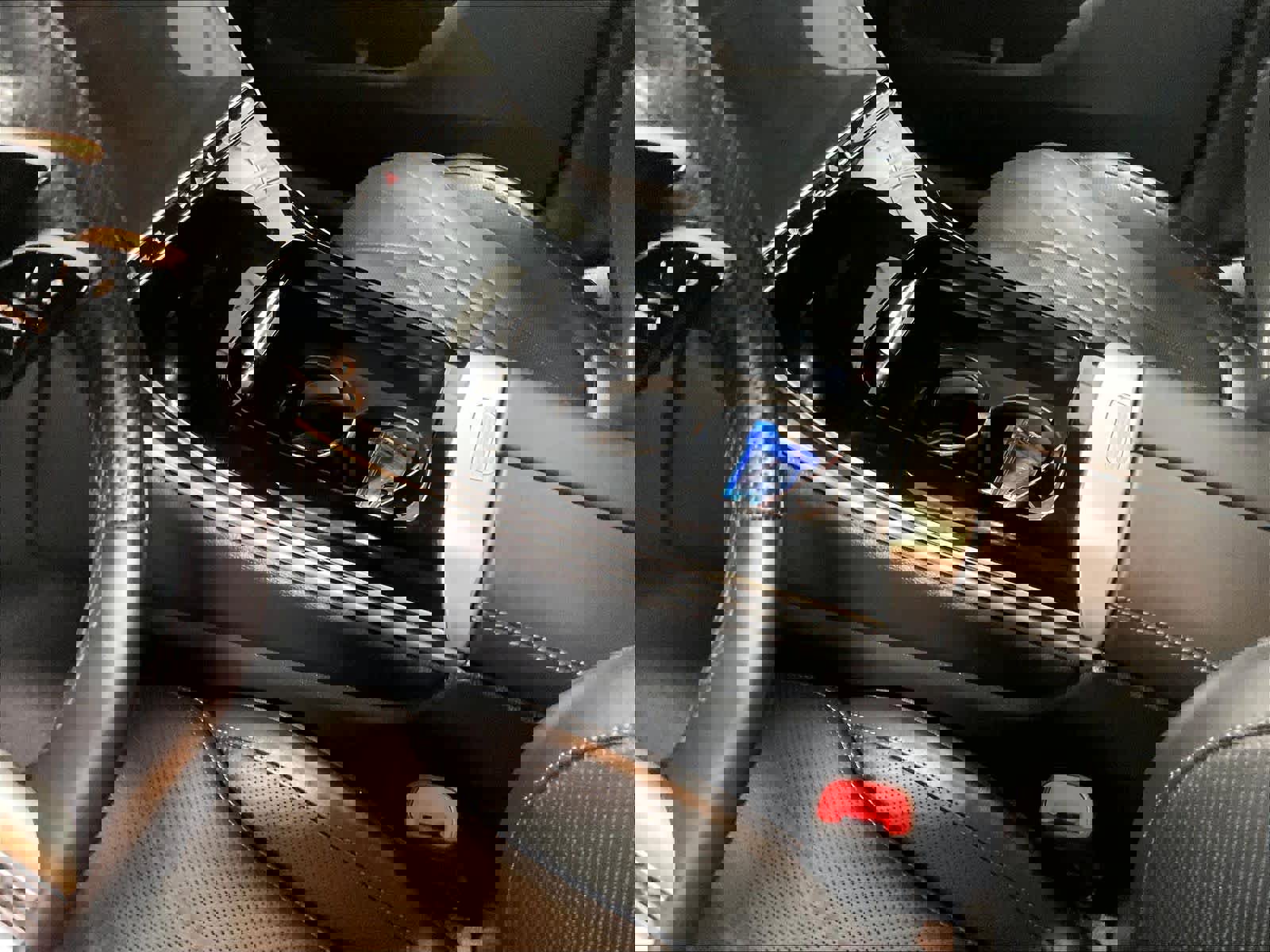 Used 2025 Mercedes-Benz GLC 300 4MATIC image 20