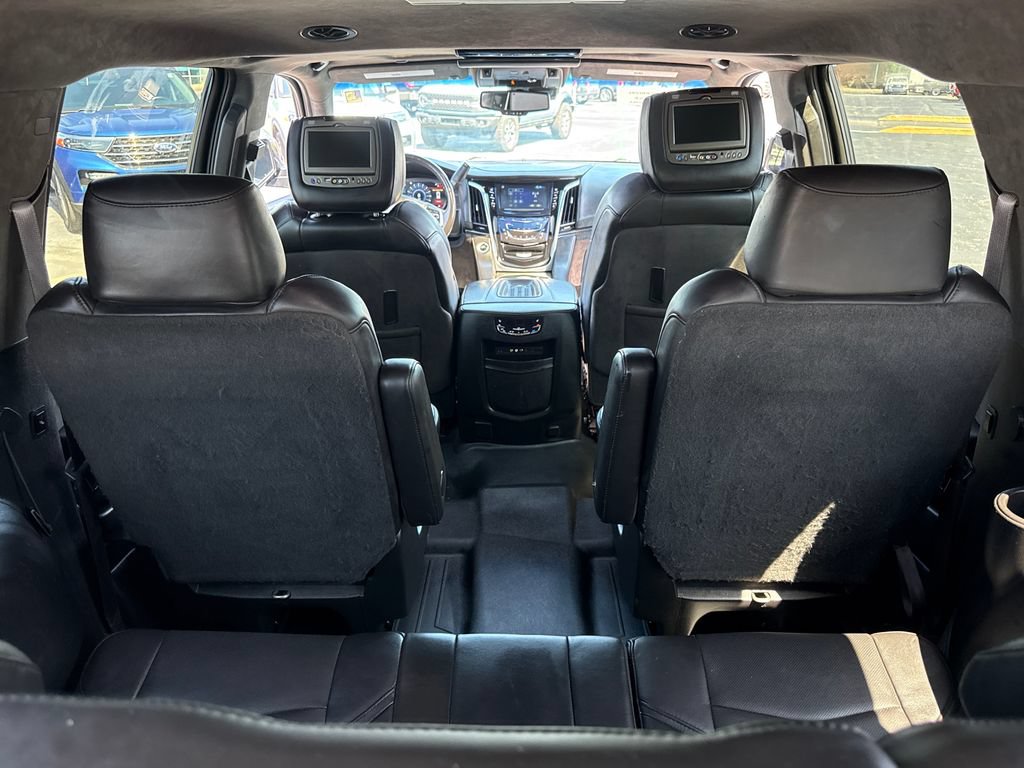 Used 2016 Cadillac Escalade ESV Platinum AWD/4WD image 13
