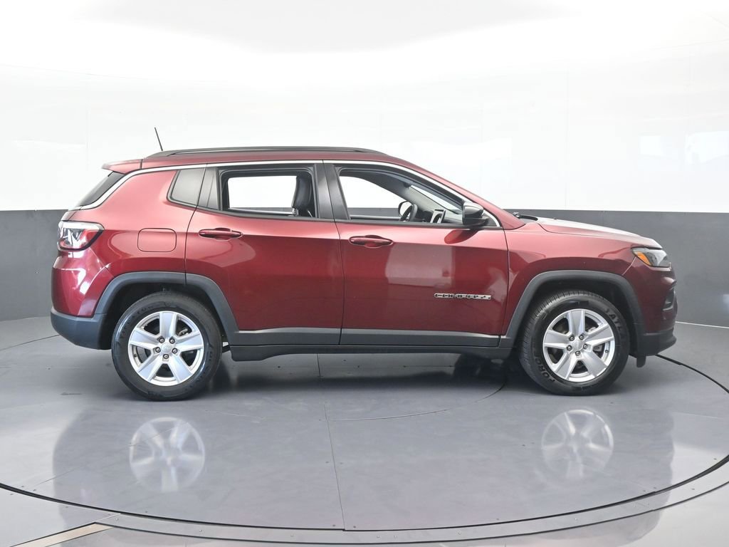 Used 2022 Jeep Compass Latitude image 7