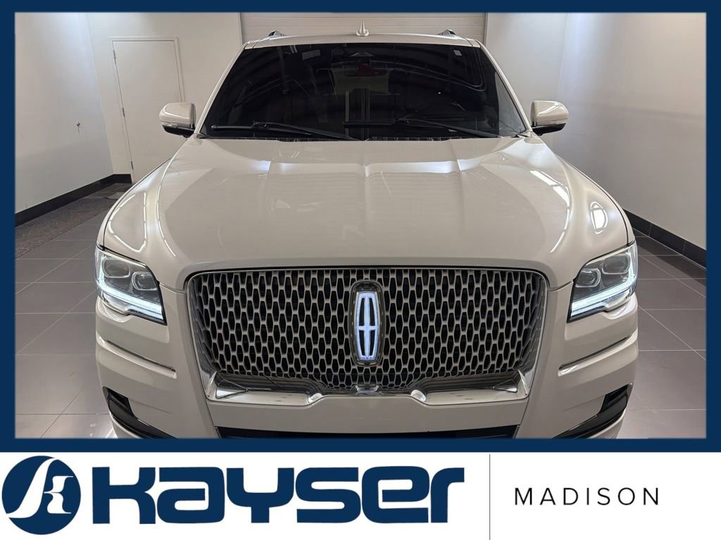 Certified 2023 Lincoln Navigator Reserve AWD/4WD image 2