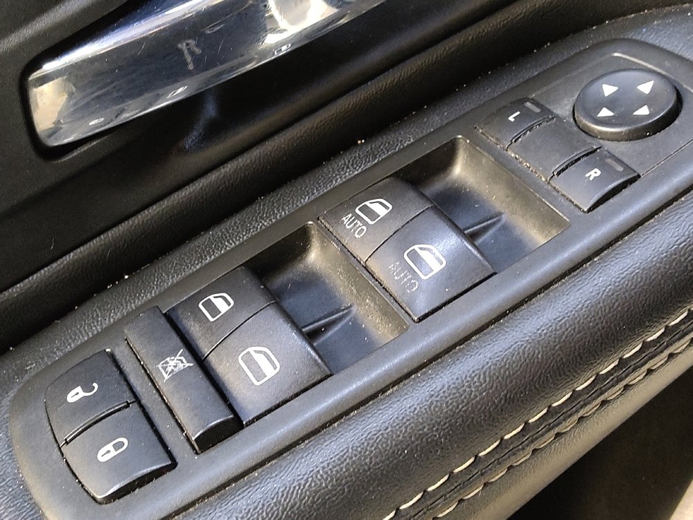 Used 2019 Dodge Grand Caravan SXT image 27