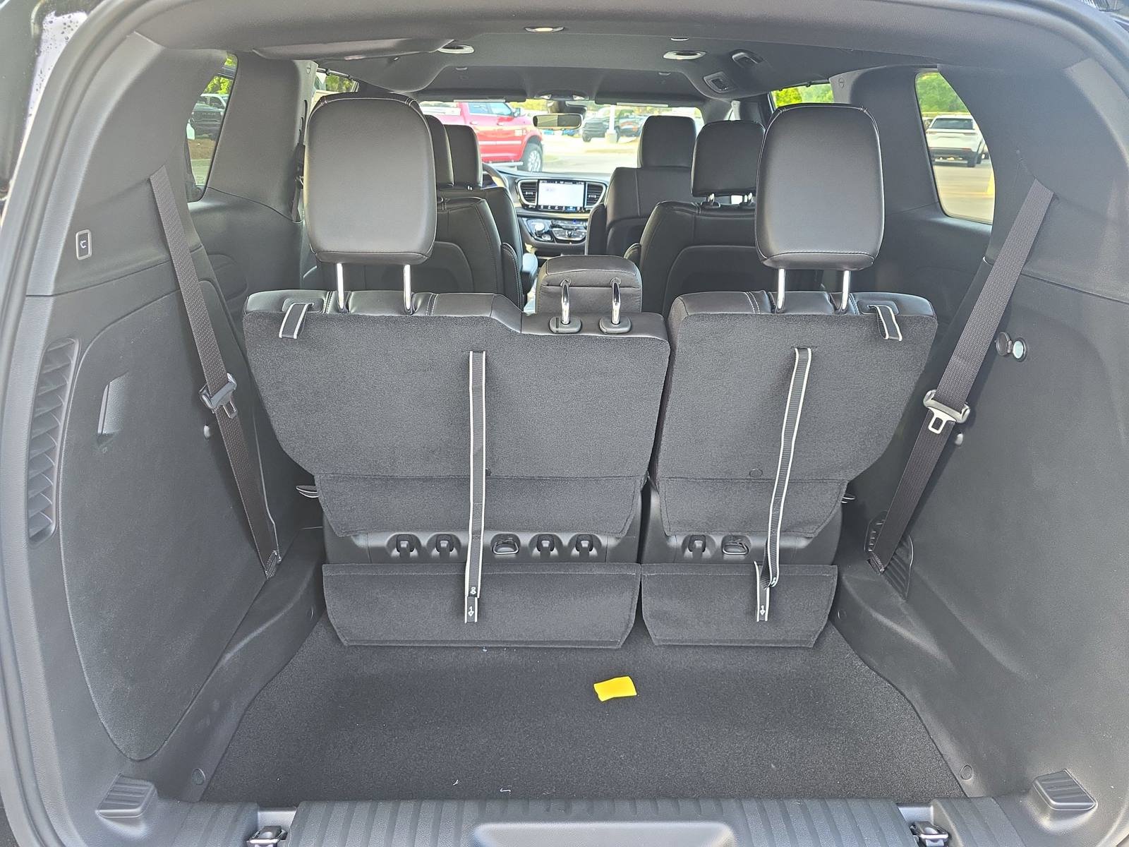 New 2026 Chrysler Pacifica Select FWD image 13