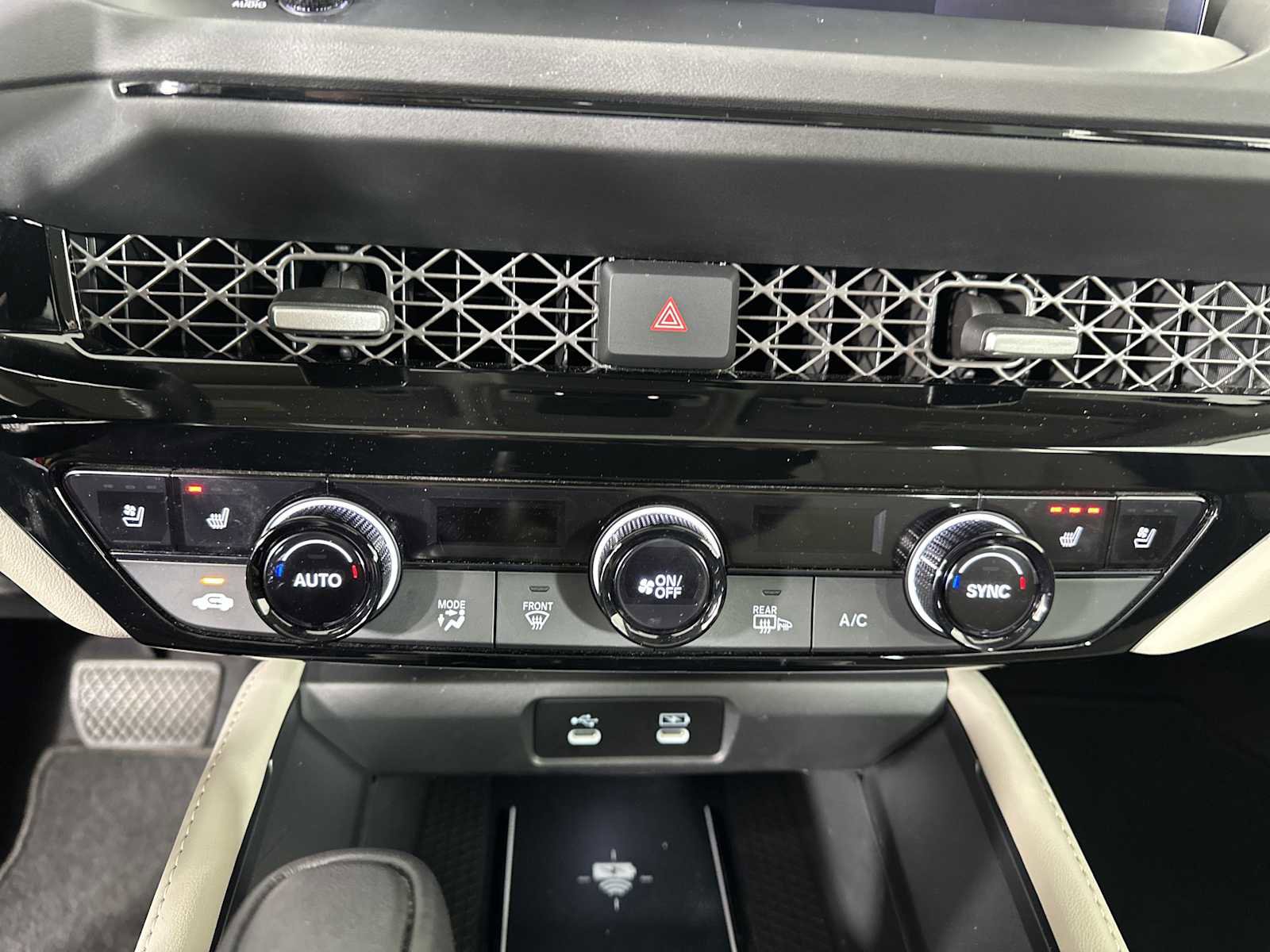 Used 2024 Honda Accord Touring image 18