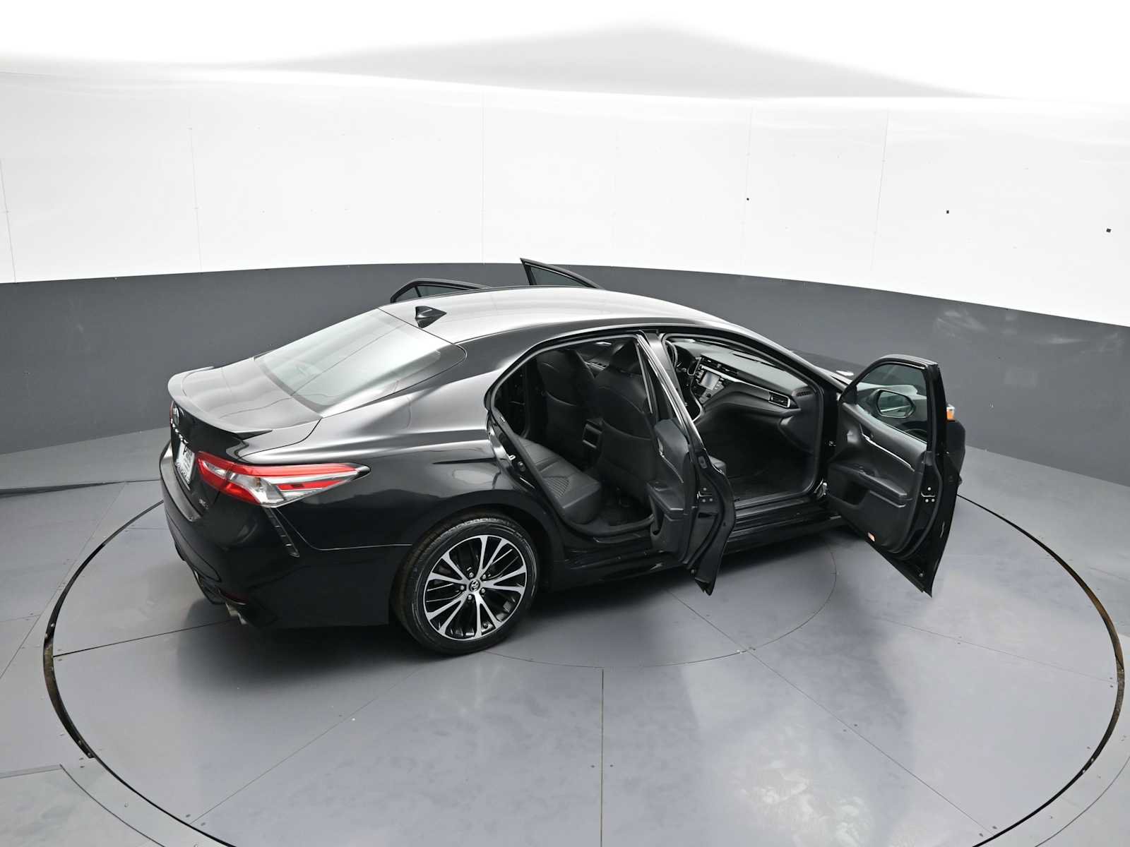 Certified 2019 Toyota Camry SE w/ Convenience Package FWD image 44