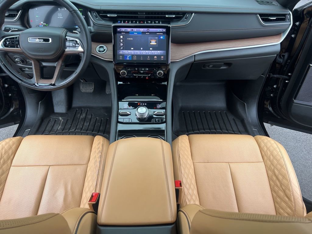 Used 2022 Jeep Grand Cherokee Summit w/ Advanced Protech Group IV image 19