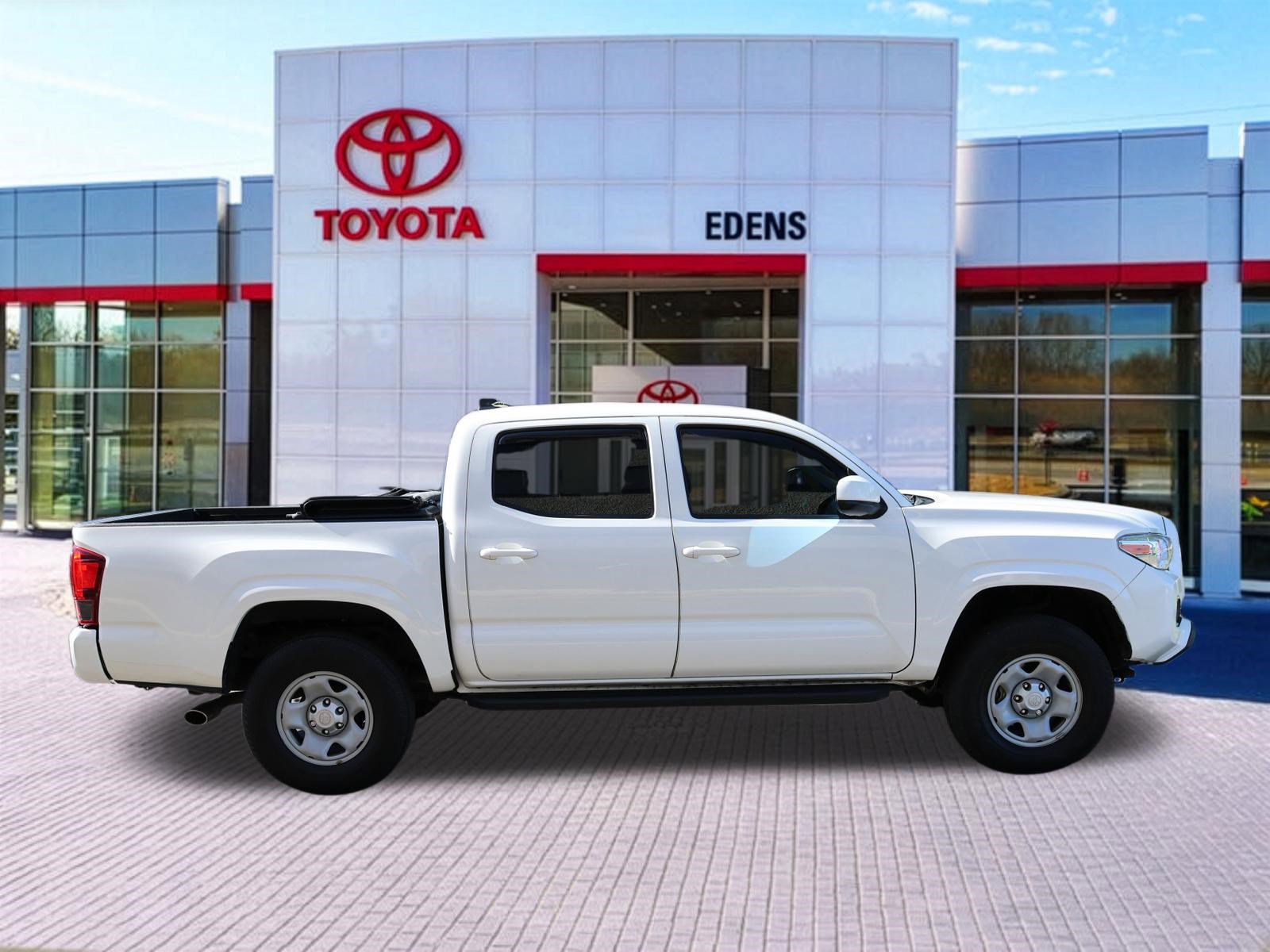 Used 2023 Toyota Tacoma SR AWD/4WD image 2