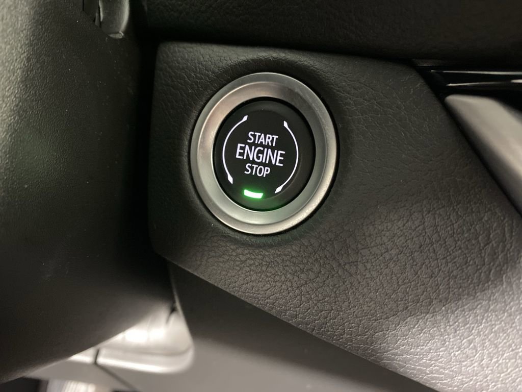 Used 2025 Cadillac XT4 Premium Luxury w/ Cold Weather Package image 20