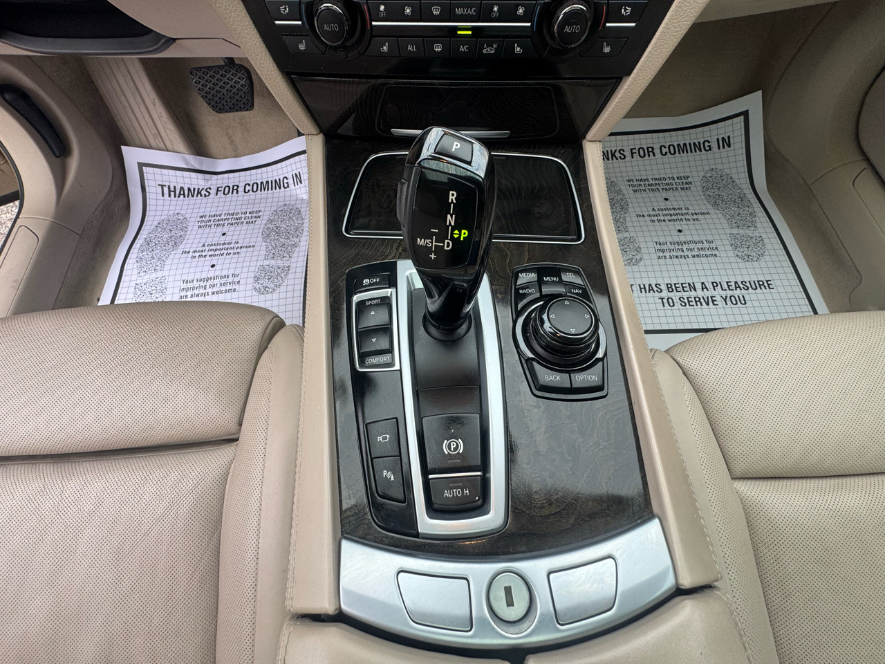 Used 2013 BMW 750Li image 16
