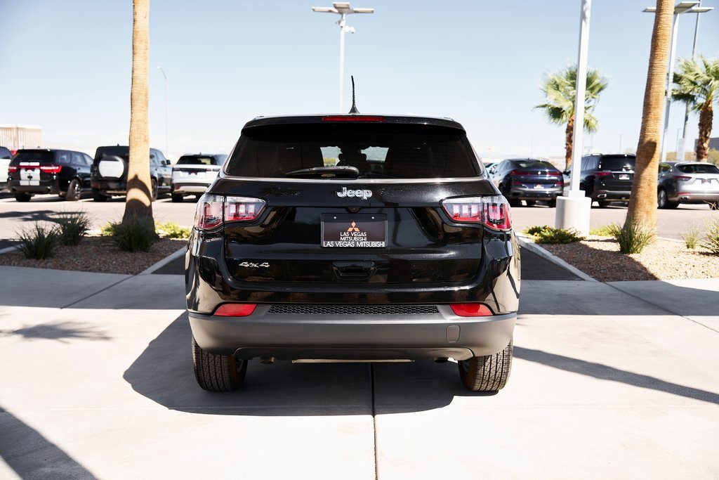 Used 2023 Jeep Compass Sport image 7