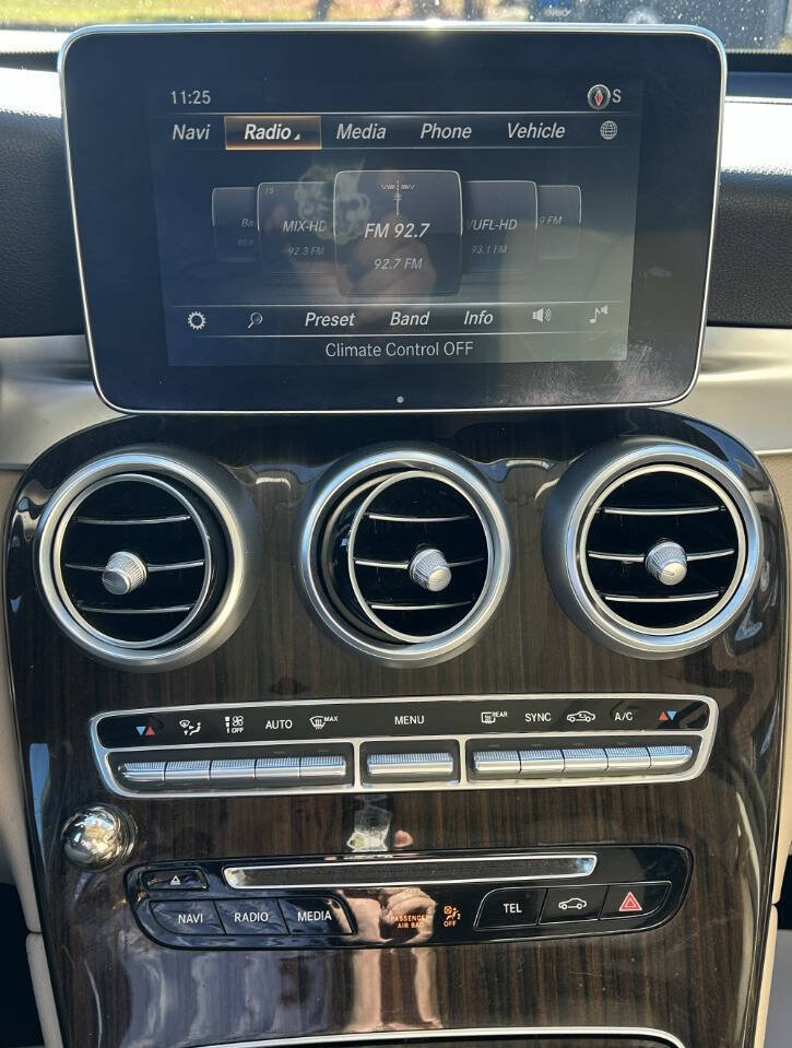 Used 2018 Mercedes-Benz GLC 300 4MATIC image 20