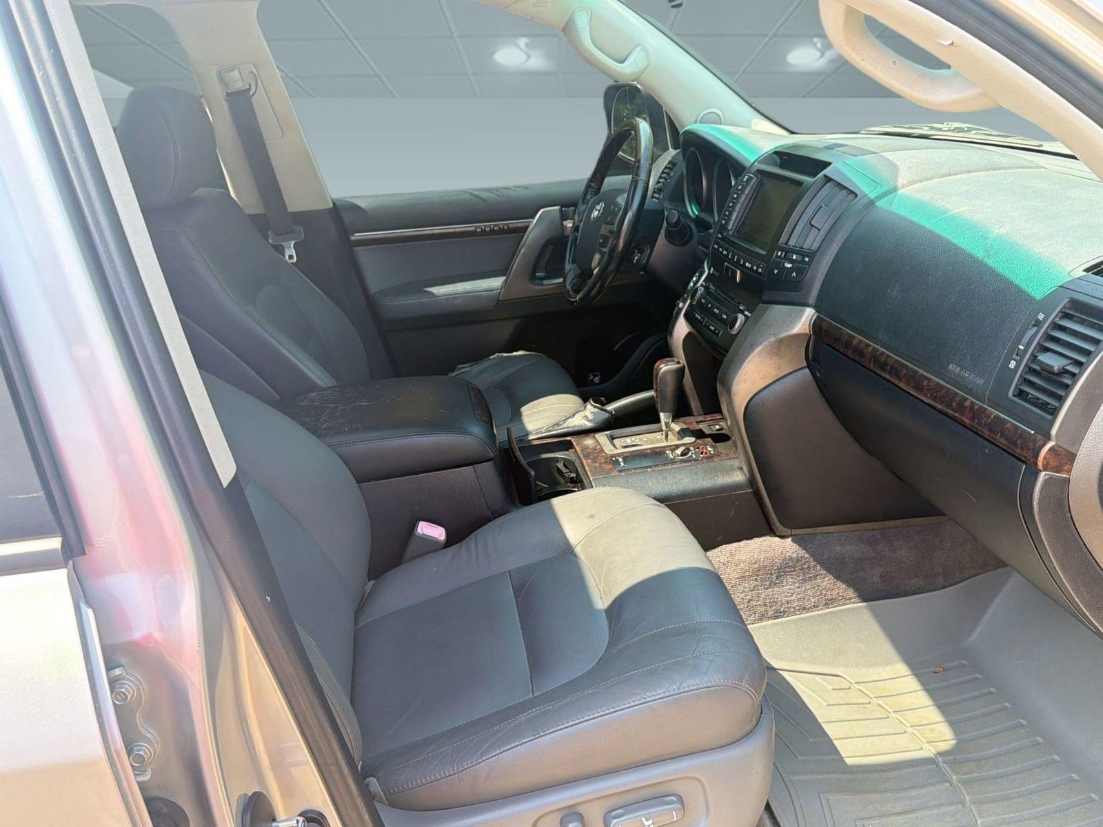 Used 2009 Toyota Land Cruiser AWD/4WD image 31