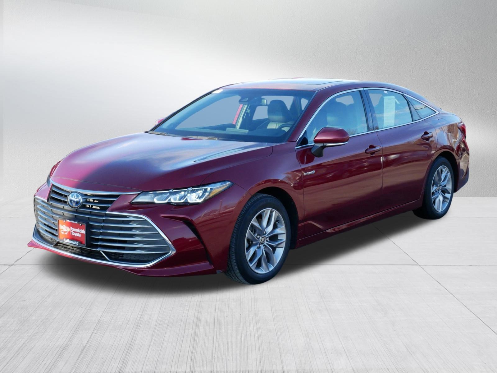 Certified 2020 Toyota Avalon XLE image 3