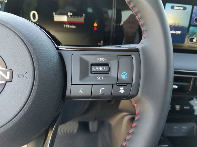 Certified 2025 Nissan Kicks SR image 38