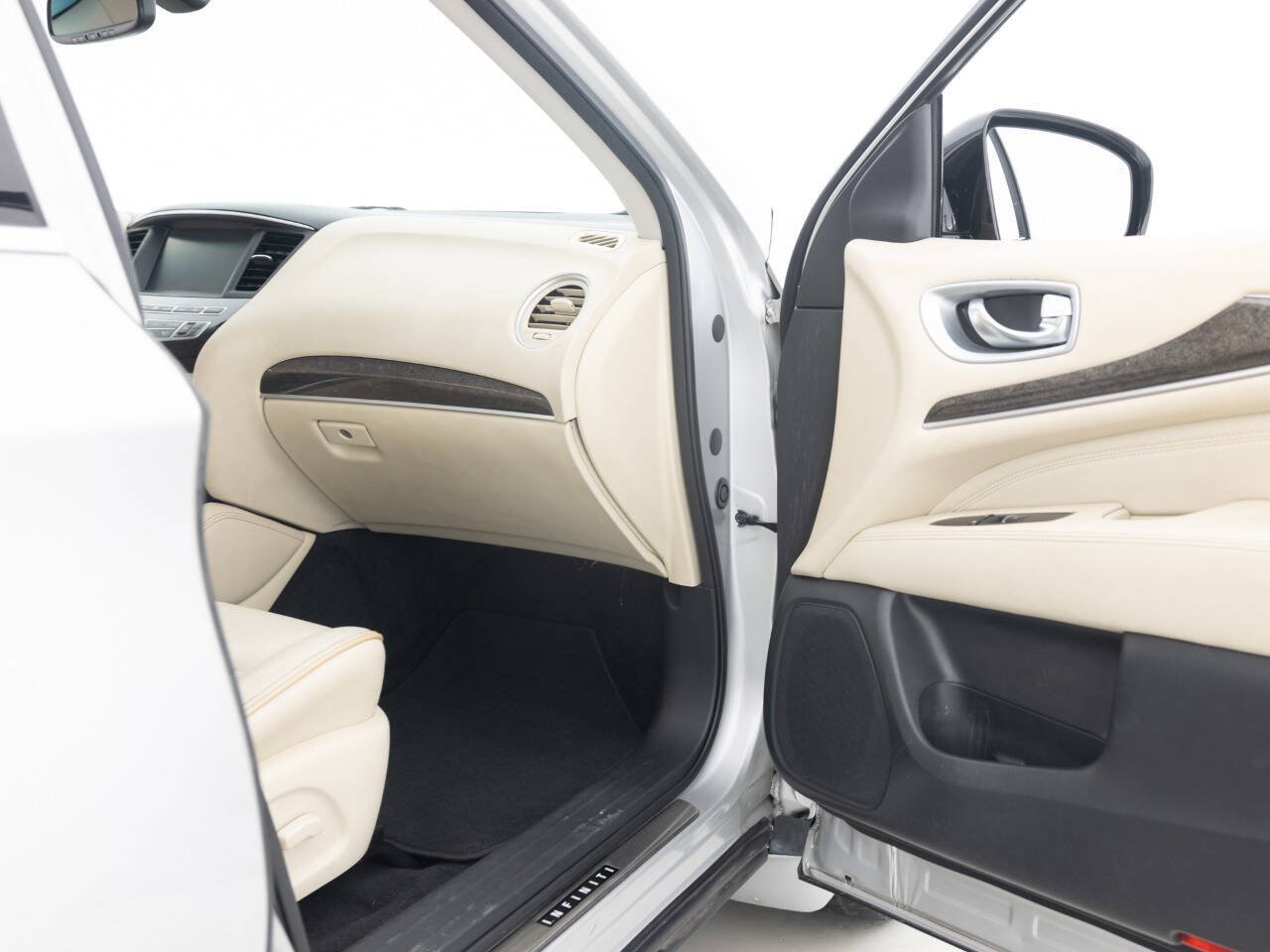 Used 2015 INFINITI QX60 Luxe w/ Premium Plus Package AWD/4WD image 28
