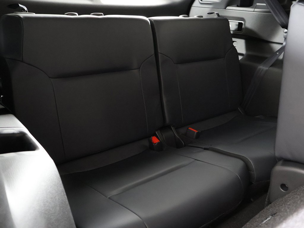 New 2025 Mitsubishi Outlander SE image 34