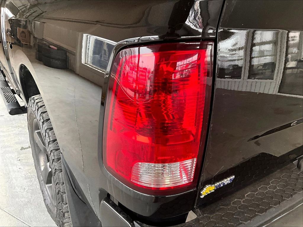 Used 2018 RAM 1500 Express w/ Black Ram 1500 Express Group image 32