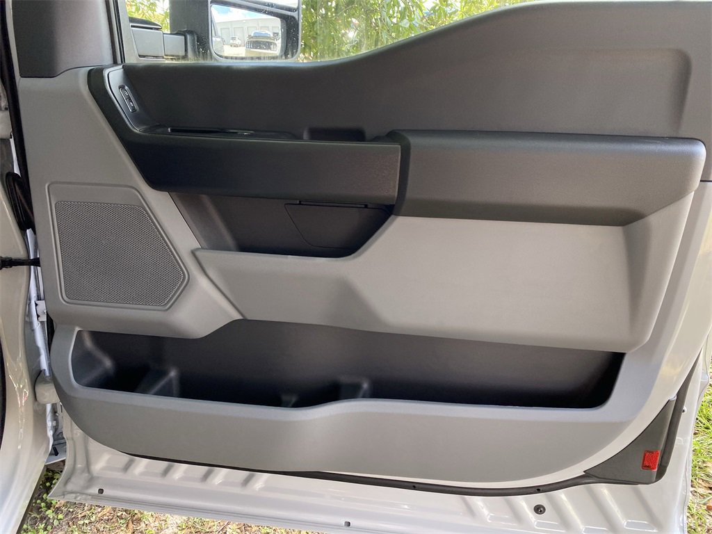 New 2025 Ford F250 XL image 32
