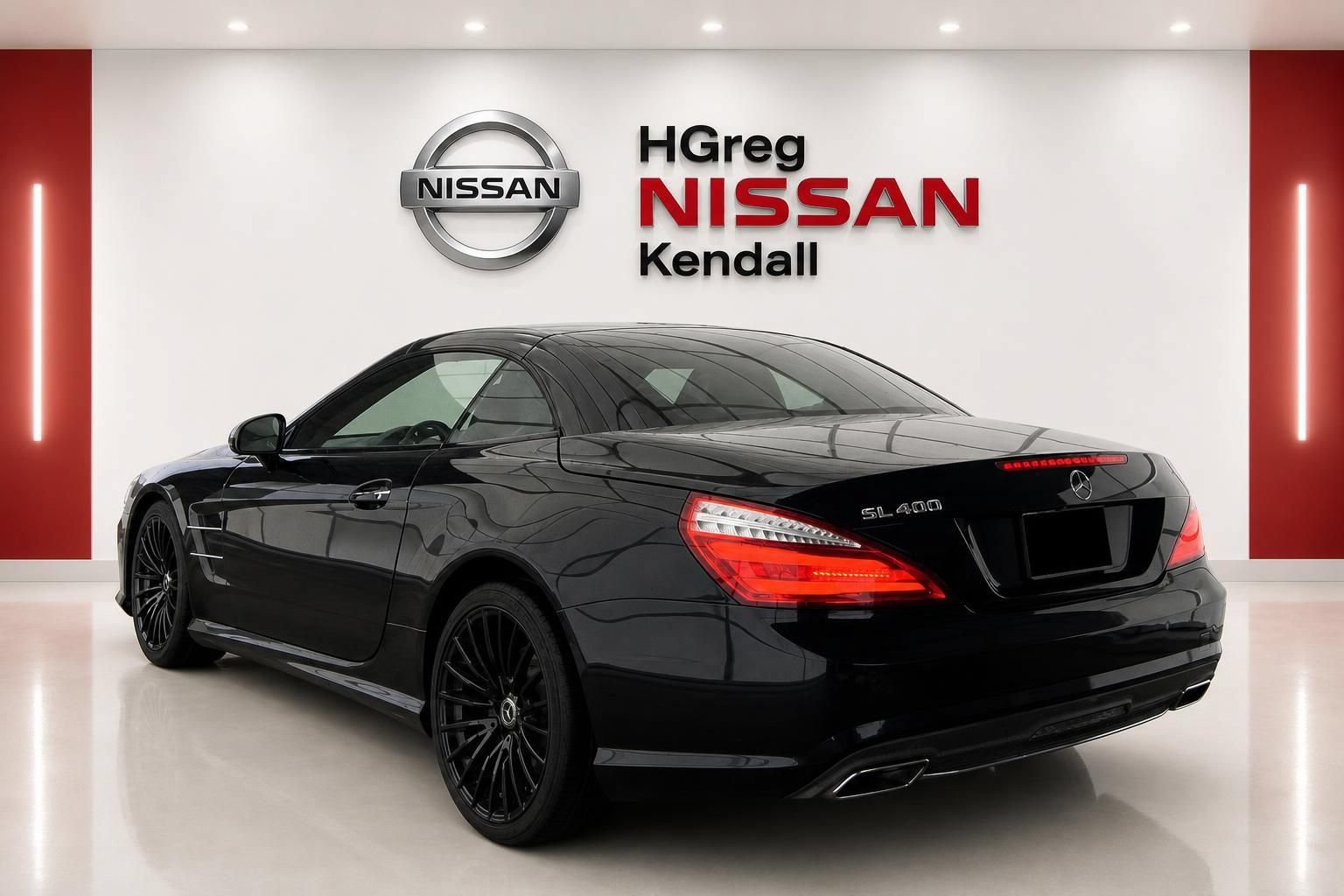 Used 2016 Mercedes-Benz SL 400 image 2