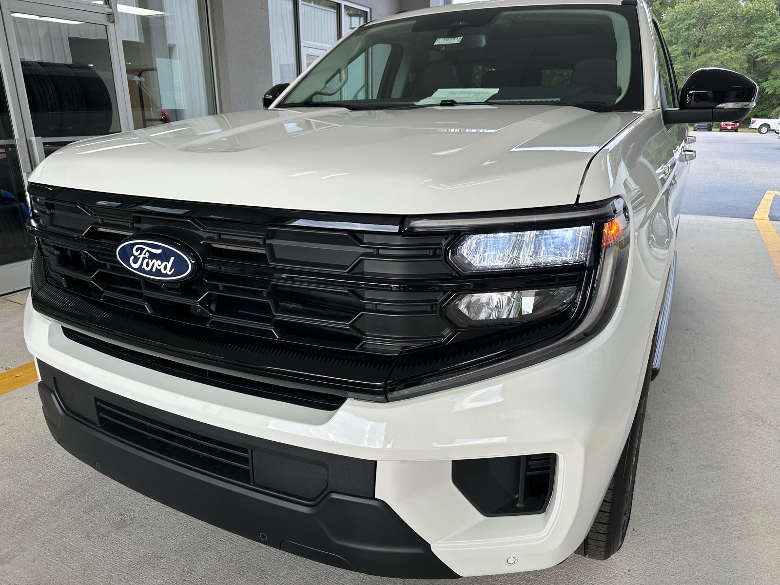 New 2027 Ford Expedition Max Active RWD image 1