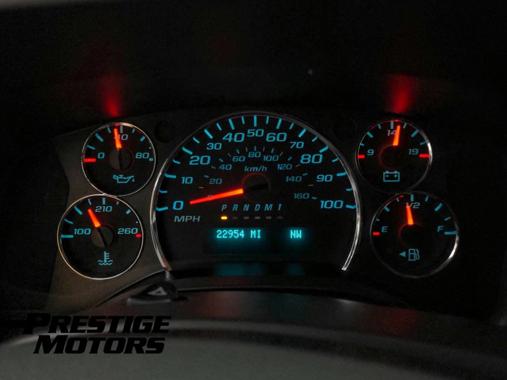 Used 2019 Chevrolet Express 2500 LT w/ LT Preferred Equipment Group RWD image 15