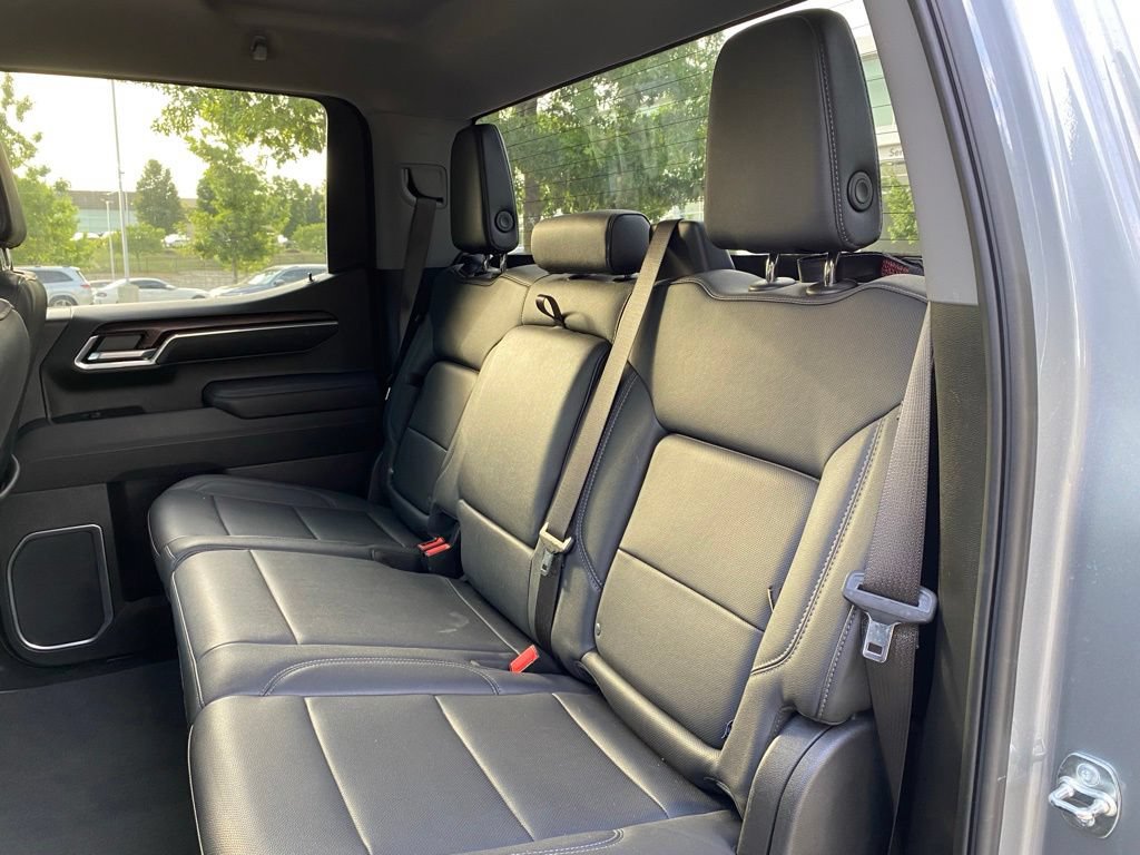 Used 2025 GMC Sierra 1500 SLT AWD/4WD image 23