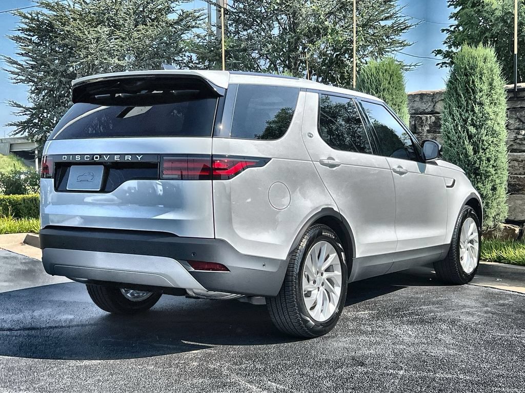 Used 2026 Land Rover Discovery S AWD/4WD image 5