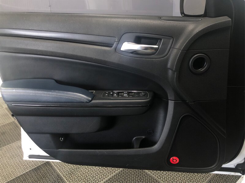 Used 2014 Chrysler 300 S AWD/4WD image 17