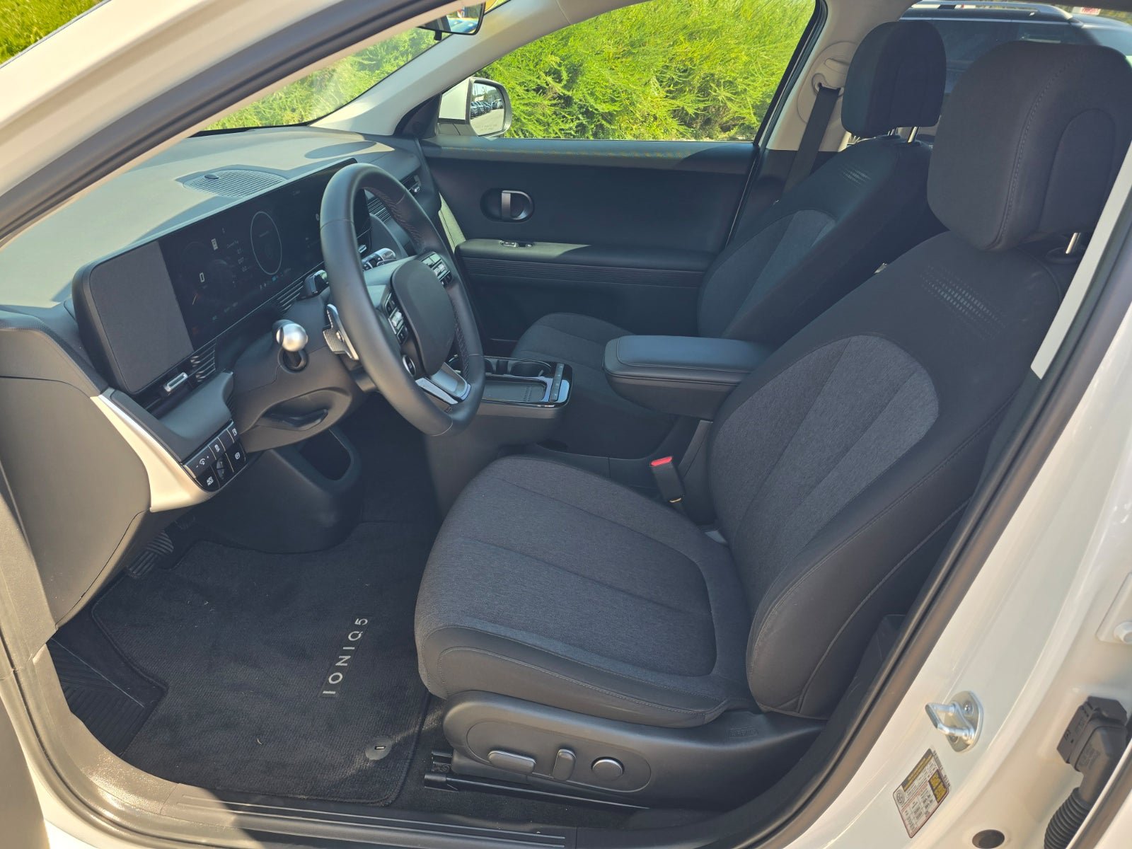 Used 2025 Hyundai Ioniq 5 SE RWD image 11