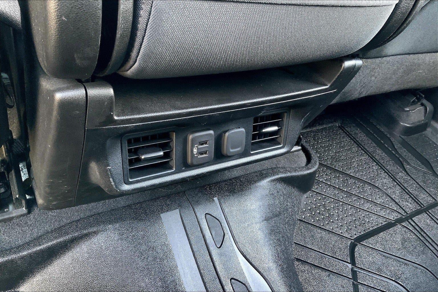 Used 2019 Chevrolet Silverado 1500 LT w/ All-Star Edition AWD/4WD image 33