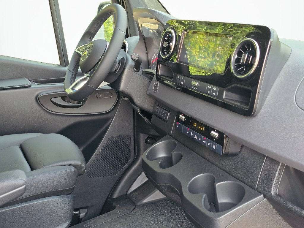 New 2026 Mercedes-Benz Sprinter 2500 image 24