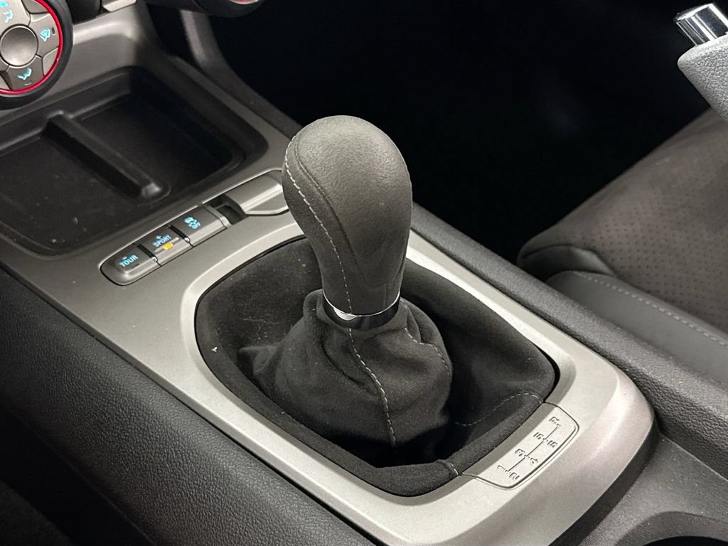 Used 2015 Chevrolet Camaro Z/28 RWD image 16