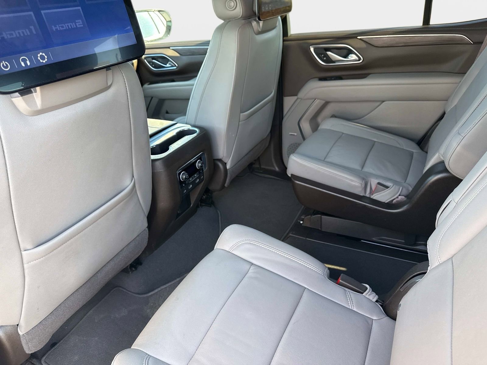 Used 2022 Chevrolet Tahoe LT w/ LT Signature Package image 13