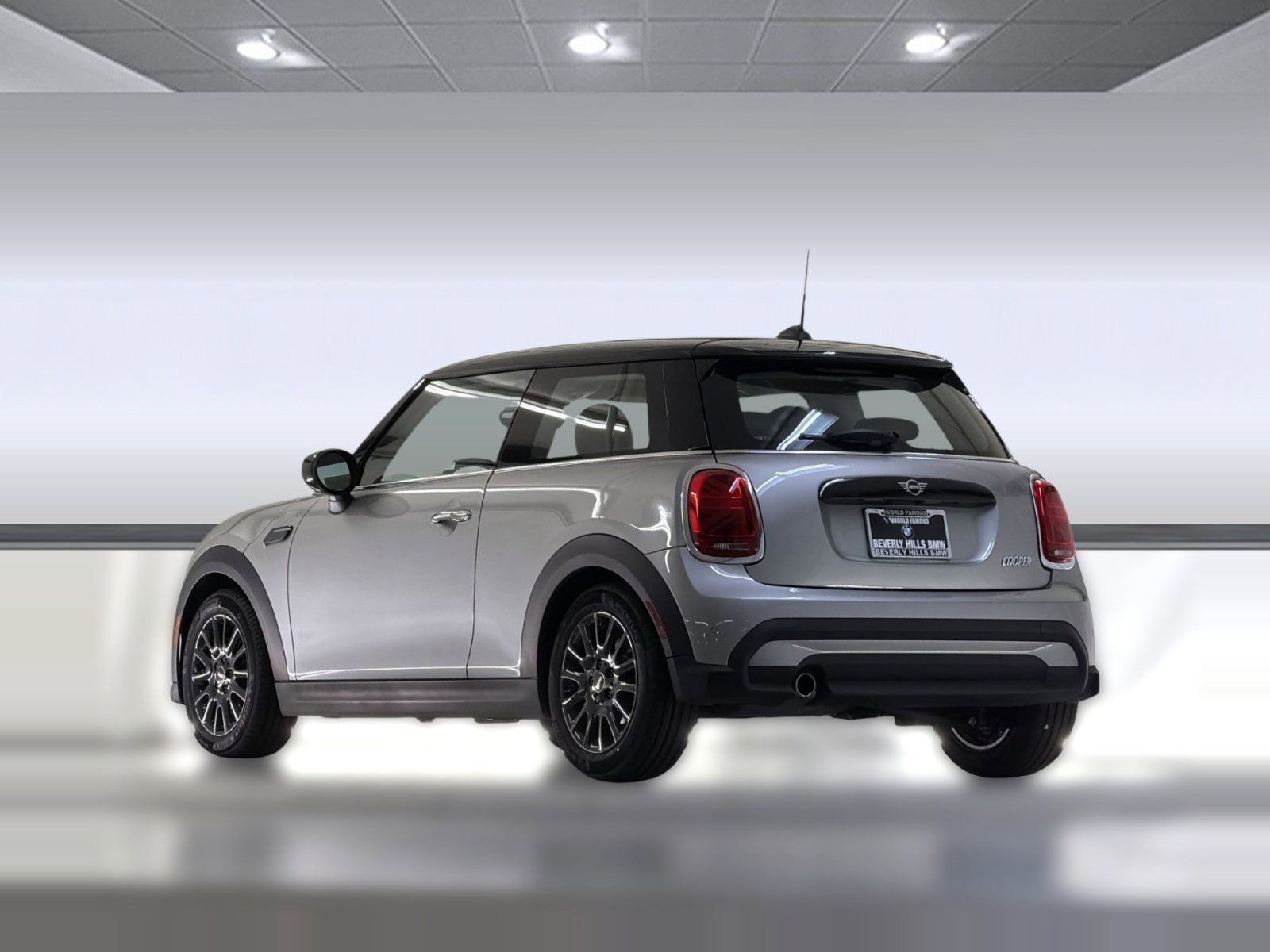 Used 2024 MINI Cooper 2-Door Hardtop FWD image 3