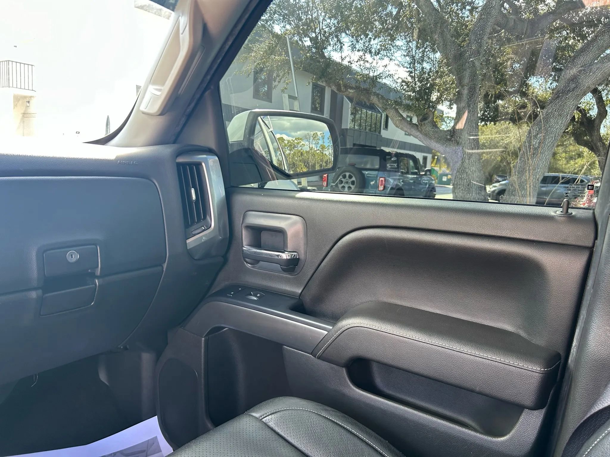 Used 2017 Chevrolet Silverado 1500 LT image 12