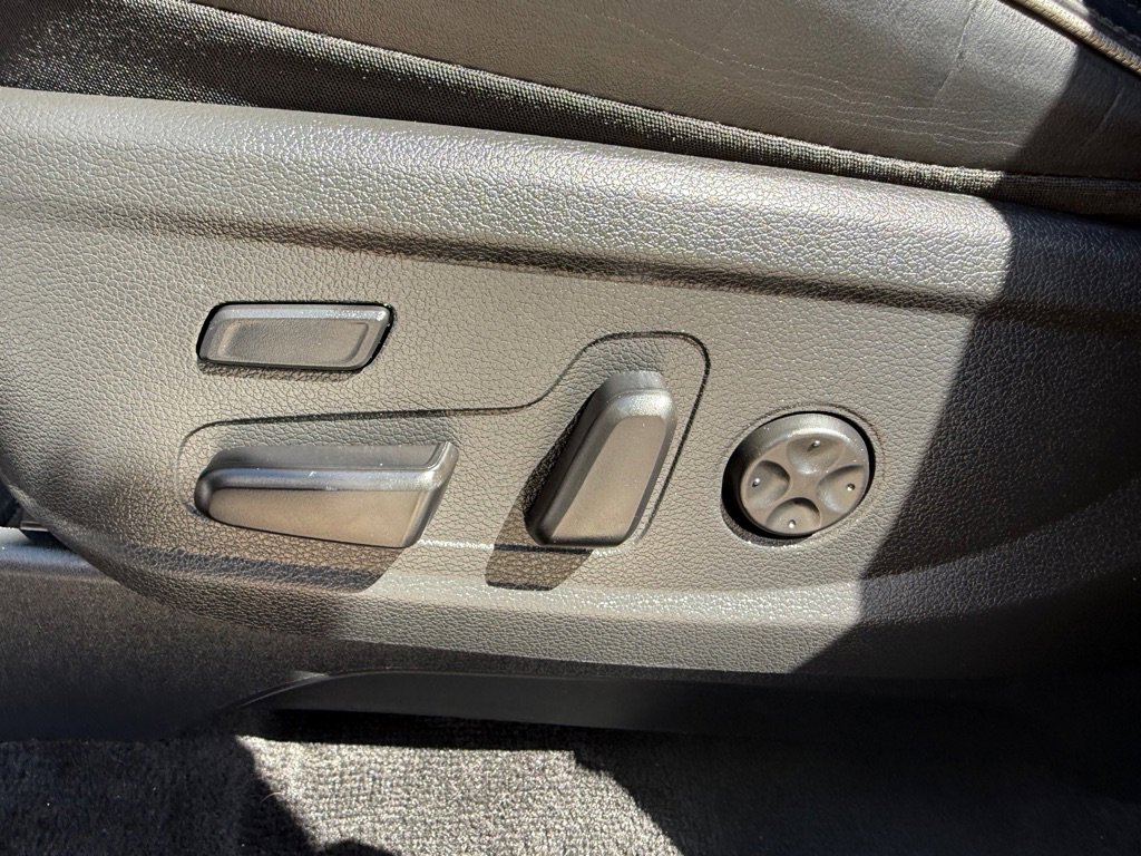 Used 2021 Hyundai Palisade Limited FWD image 21