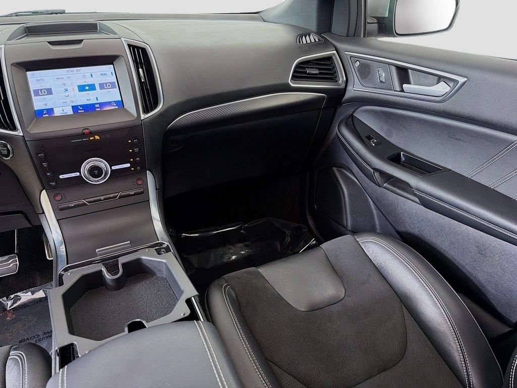 Used 2020 Ford Edge ST w/ Cold Weather Package AWD/4WD image 31