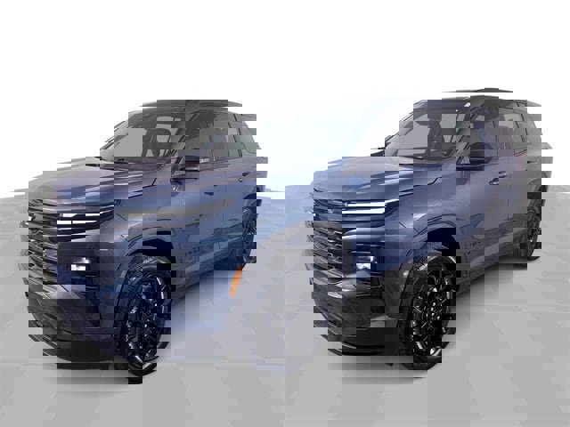 Used 2024 Chevrolet Traverse LS w/ Midnight/Sport Edition image 4