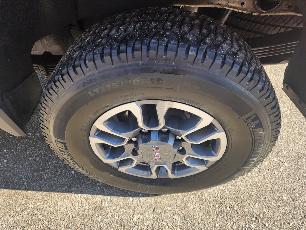 Used 2025 GMC Sierra 2500 SLT image 9