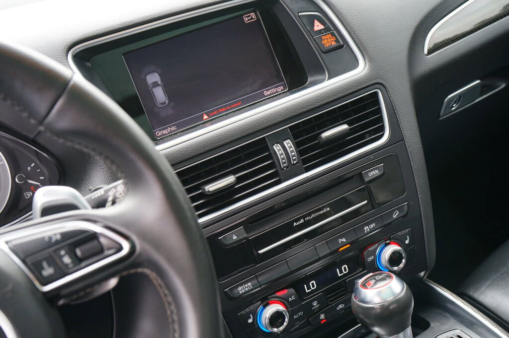 Used 2015 Audi SQ5 Premium Plus w/ Technology Package image 16