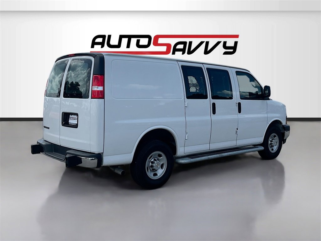 Used 2024 Chevrolet Express 2500 w/ Driver Convenience Package image 7