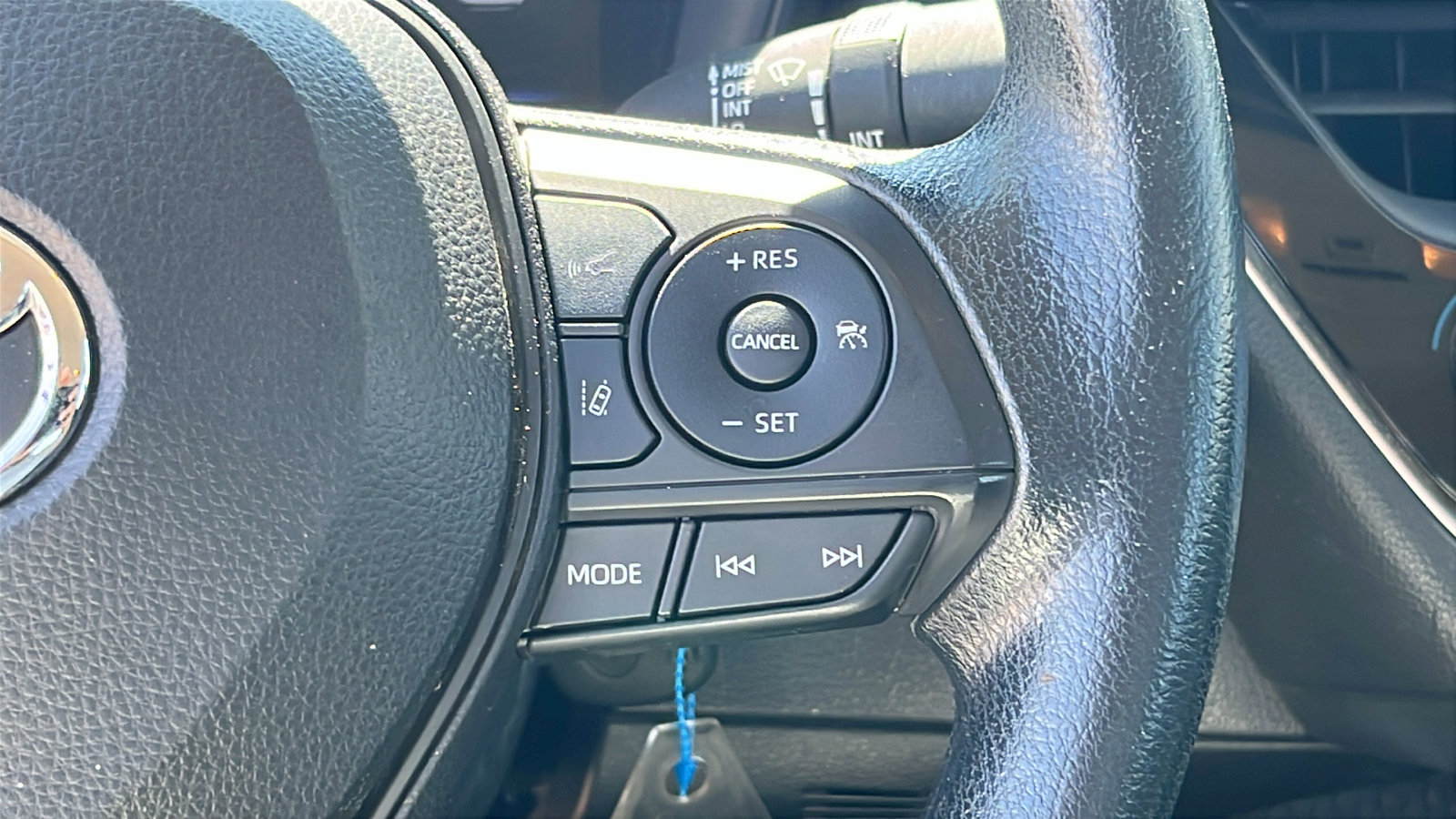 Used 2022 Toyota Corolla LE image 18
