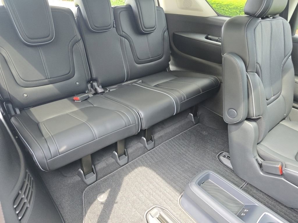 New 2025 INFINITI QX80 Sensory image 27