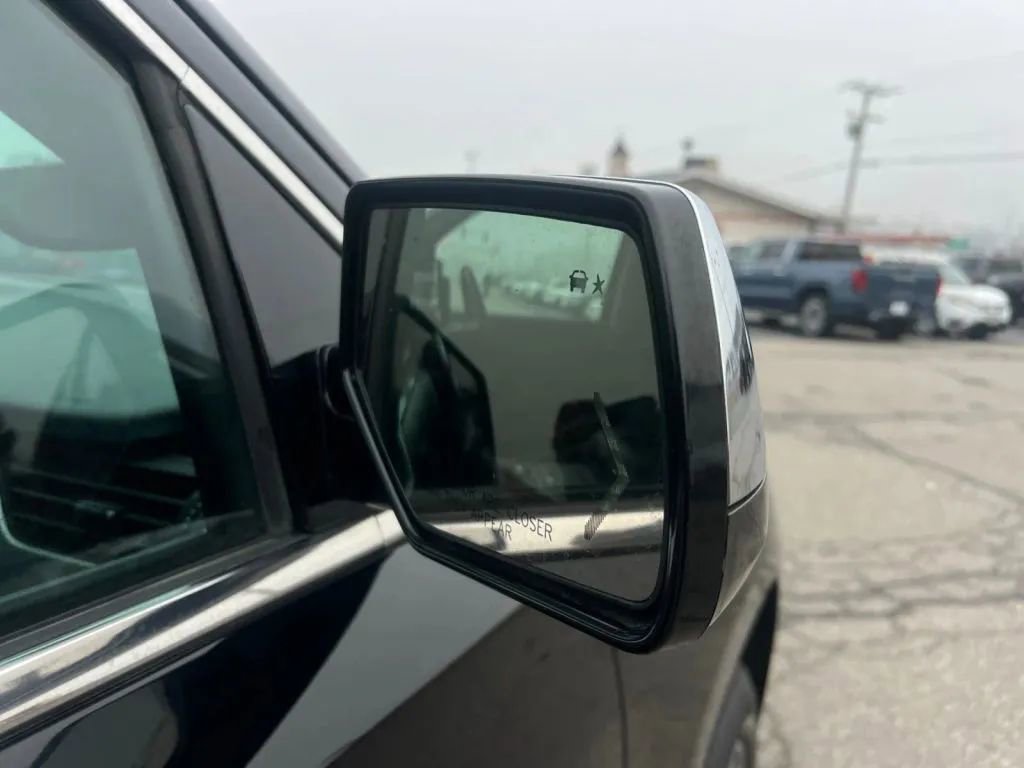 Used 2016 Chevrolet Suburban LTZ image 34