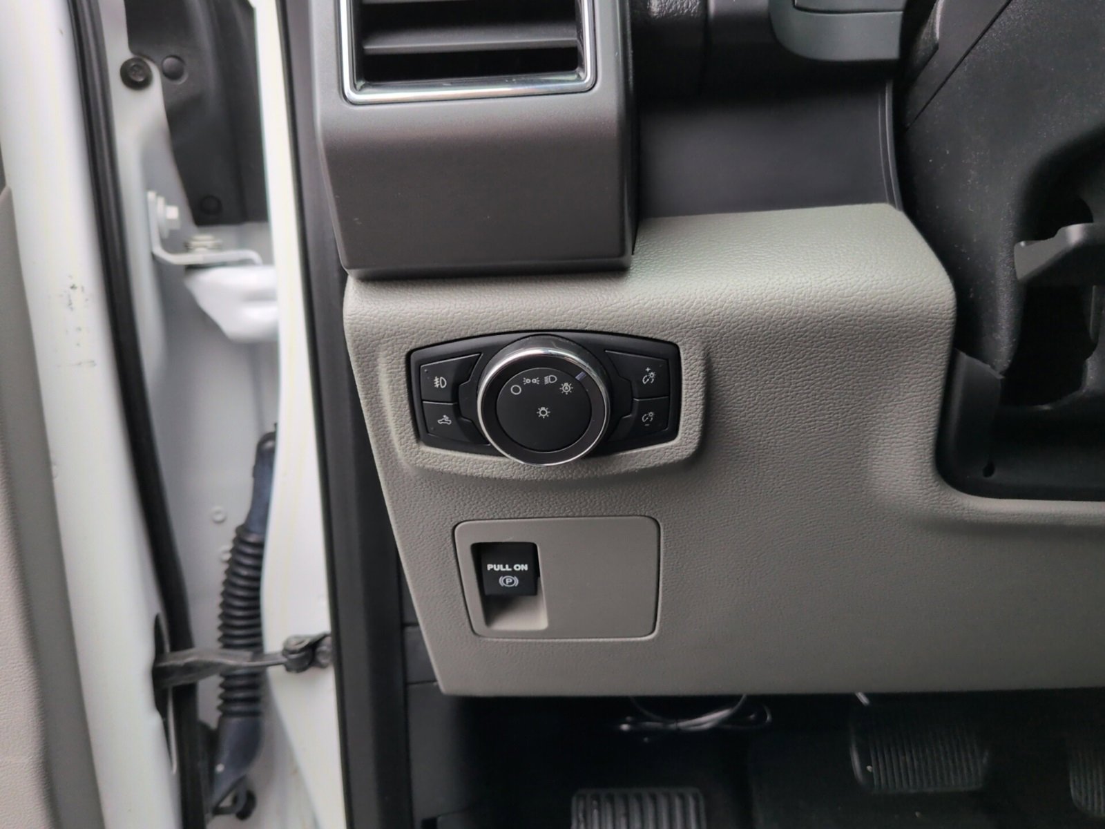 Used 2018 Ford F150 XLT image 18