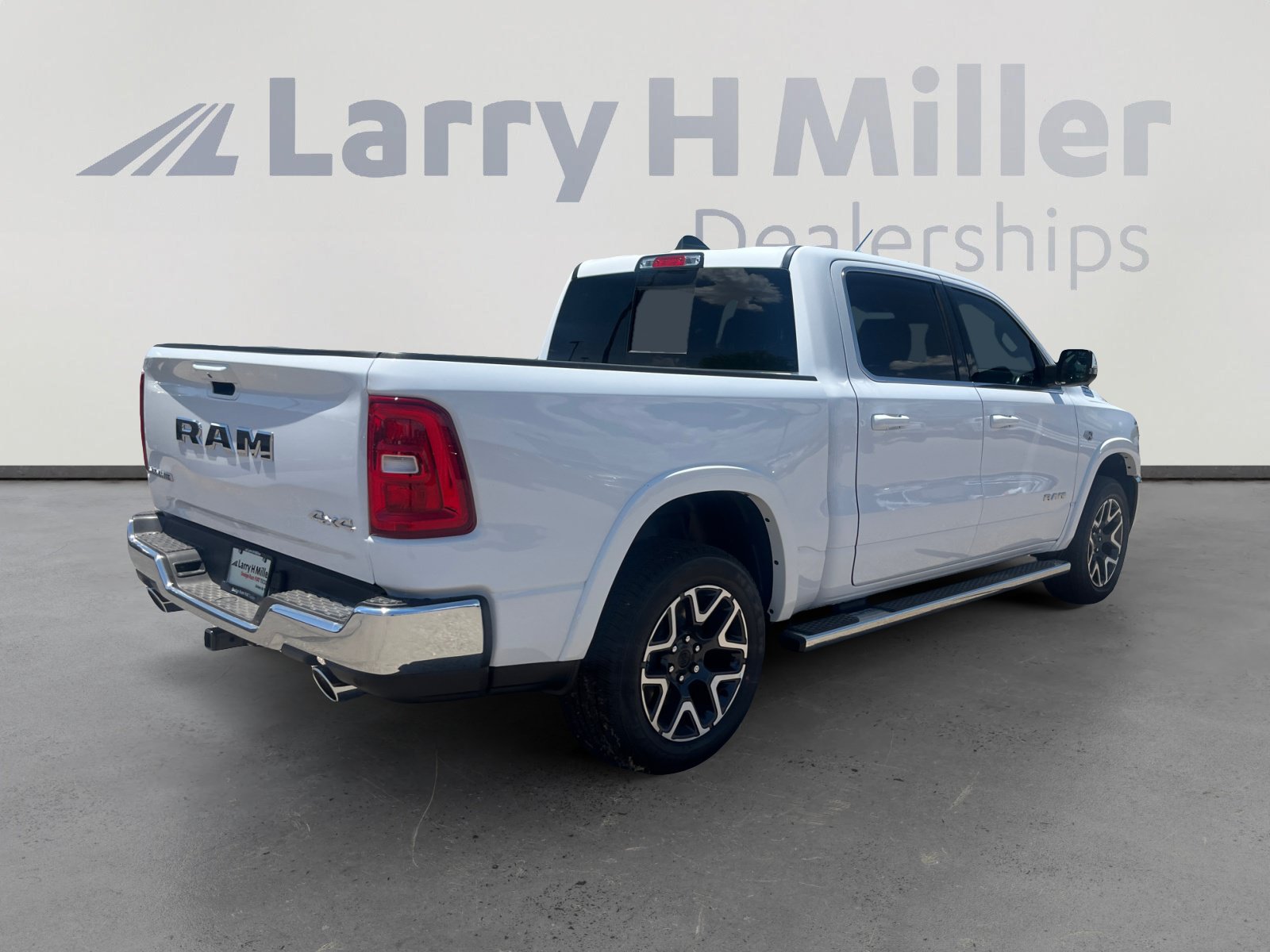 New 2026 RAM 1500 Laramie w/ Chrome Appearance Group AWD/4WD image 5